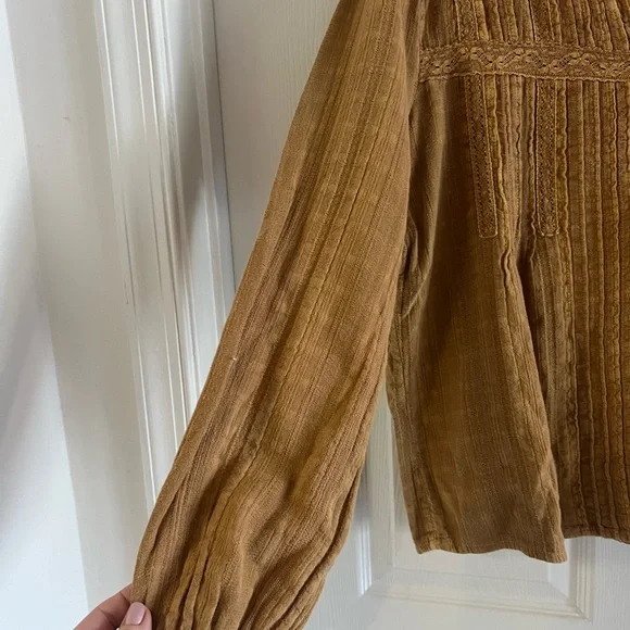 Anthropologie
Eze Sur Mer ochre long balloon sleeve peasant top. Size XS. EUC - Picture 4 of 7